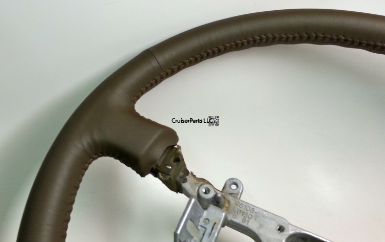 Modal Additional Images for Leather Steering Wheel Gray 100 Series 1998-2002