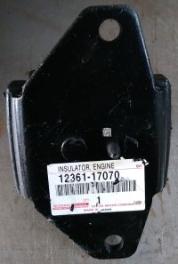 Front Engine Mounting Insulator