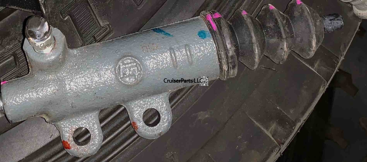 Clutch Release Slave Cylinder Assembly 1HZ Diesel