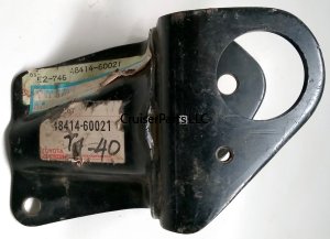 (image for) RH Front Rear Spring Bracket