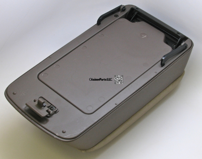 Modal Additional Images for Raised Lid Leather Center Console Top Compartment 80 Series