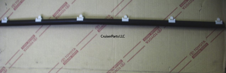 Front Door Outer Window Belt Rubber L or R 81 - 90 60 series