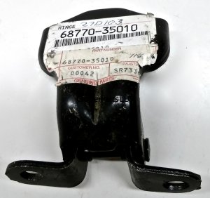 Rear Door Lower Right Hinge 91-97 80 Series Cruisers