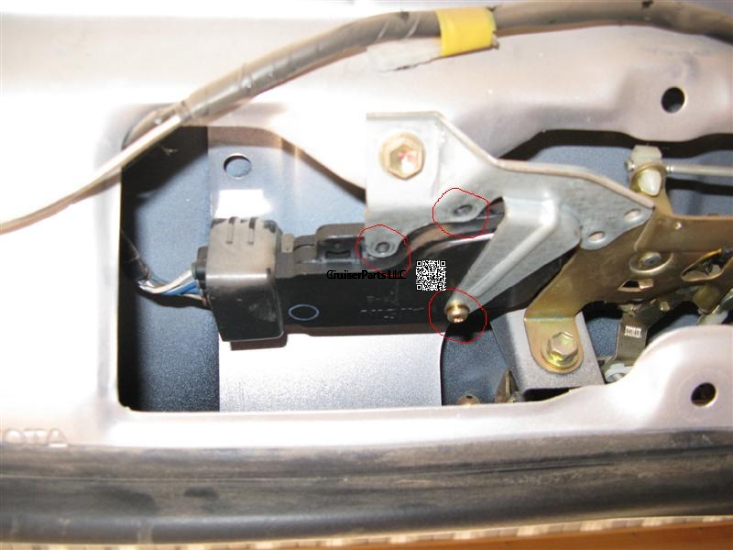 Rear Hatch Lock Actuator 1998-2007 100 Series