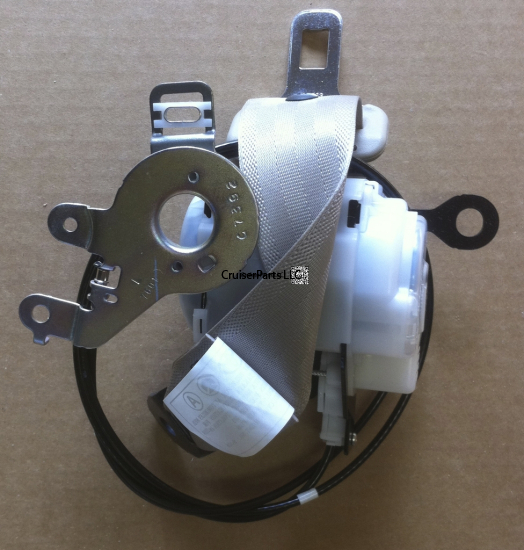 2nd Row Center Seat Belt - Ivory 98-02