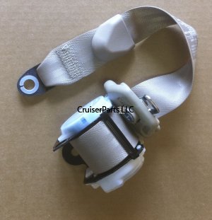 2nd Row Left Seat Belt - 98-07 100 Series Cruisers