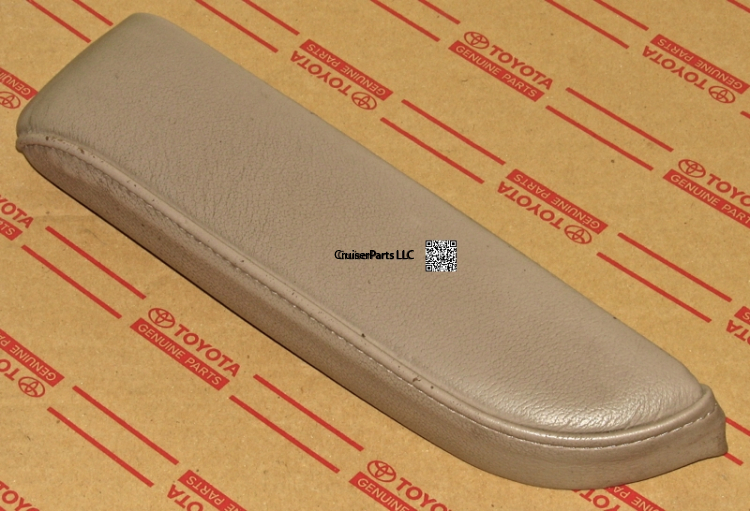 Front Door Armrest Pad LH 95-97