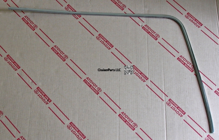 Rear Hatch Upper Right Side Moulding 81-90 60 Series Cruisers