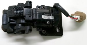 Rear Vent Window Motor Left or Right 1998-2007 100 Series