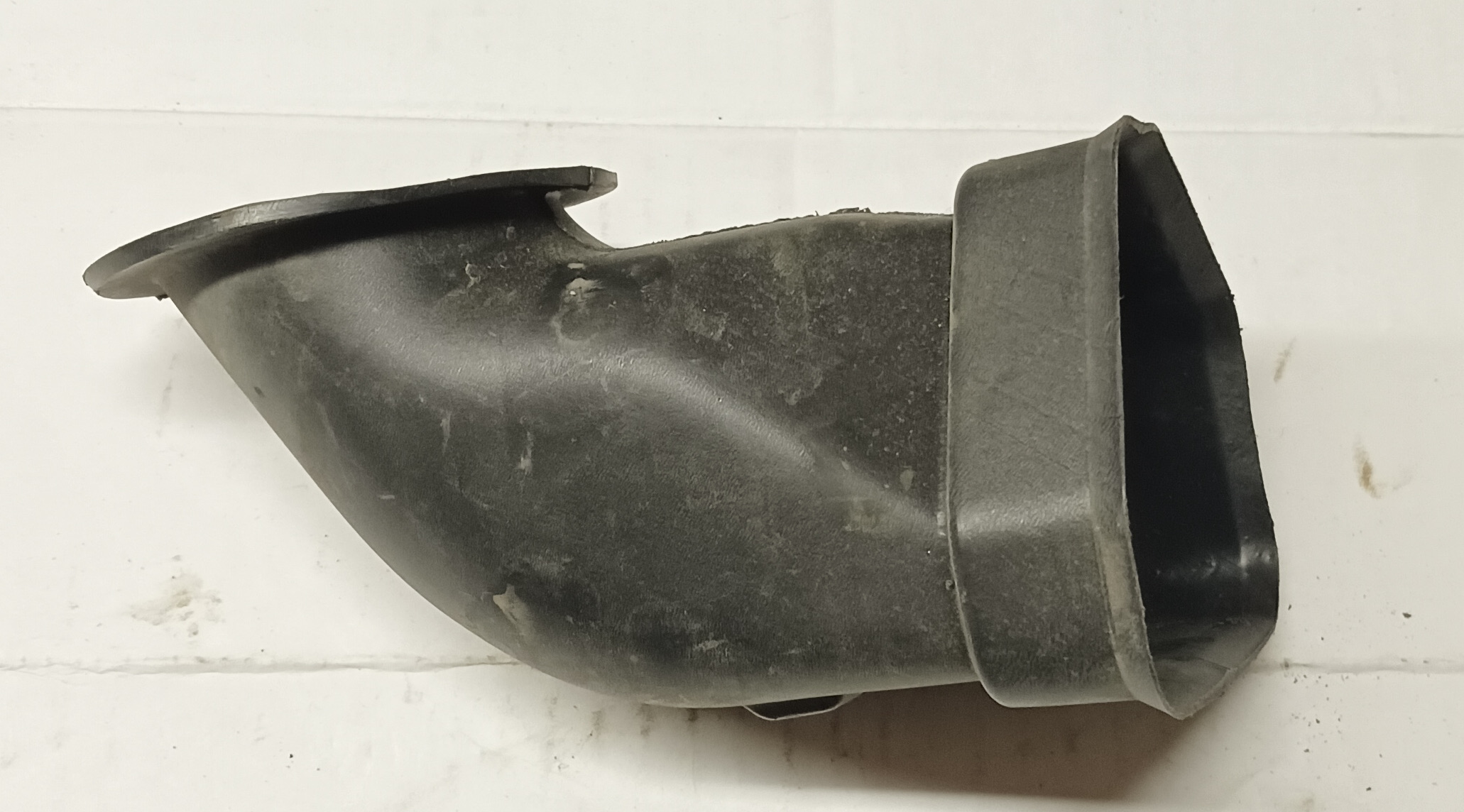 (image for) Heater to Register Duct No.3 1985-2007 70 Series