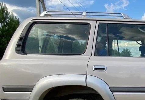 (image for) FJ80 Right Rear Fixed Cargo Glass 91-97