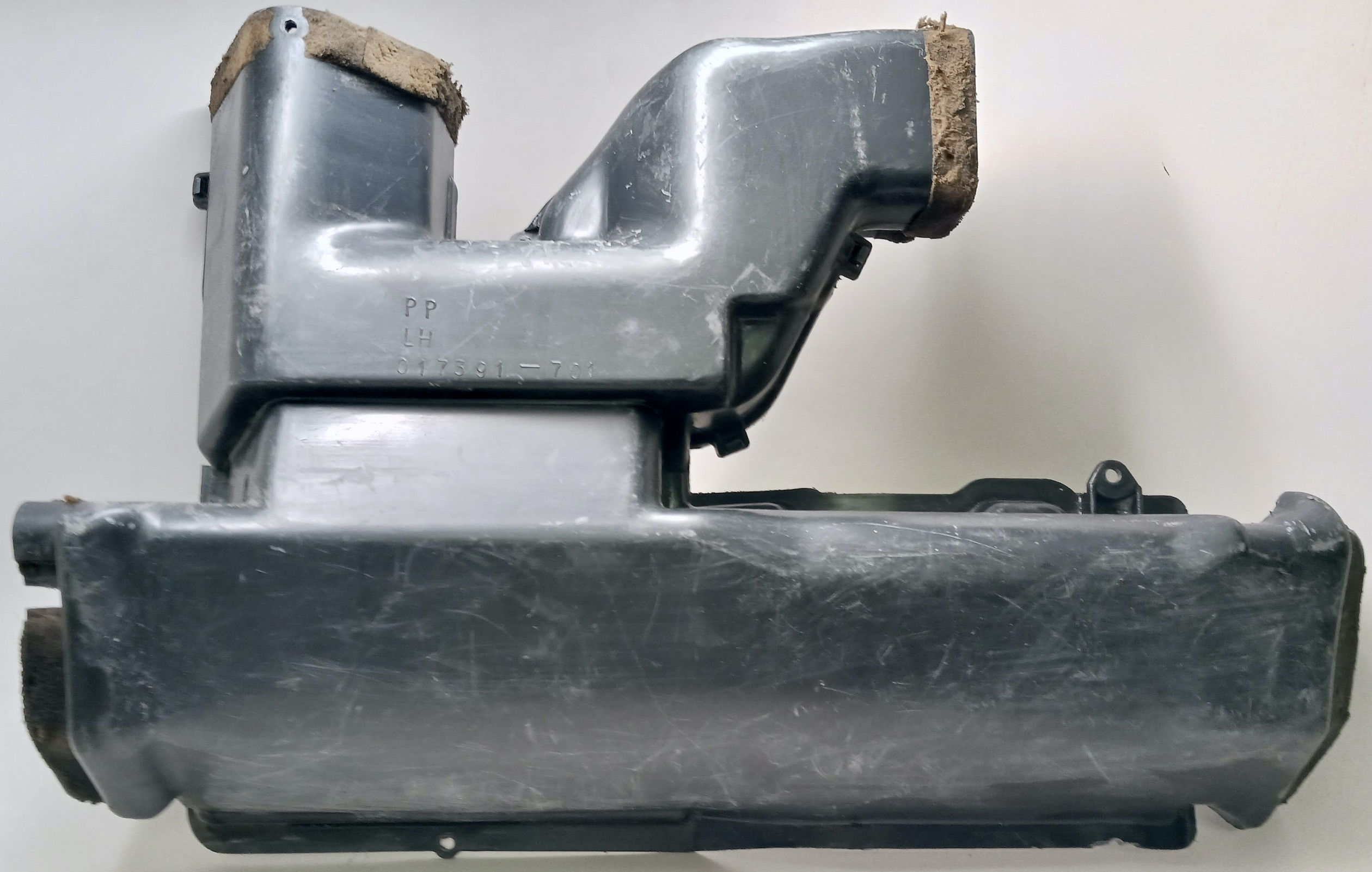 (image for) Heater Air Duct 1985-2007 70 Series